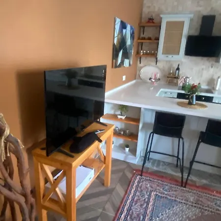 別荘 Cesme'de Konforunda Alacati Tas Ev Tasarimli Sifir Esyali