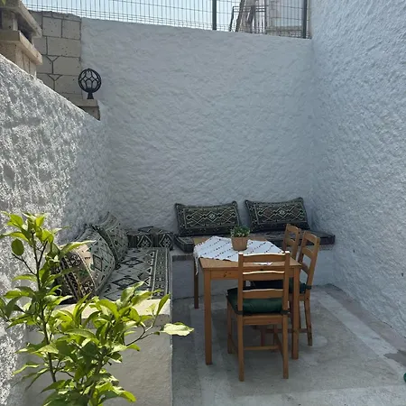 Vakantiehuis Cesme'de Konforunda Alacati Tas Ev Tasarimli Sifir Esyali Çeşme