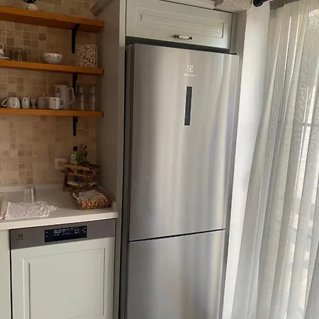 Cesme'de Konforunda Alacati Tas Ev Tasarimli Sifir Esyali * Çeşme